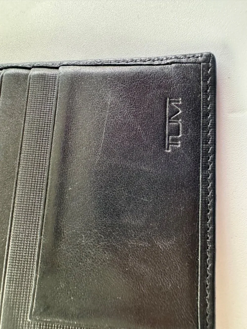 TUMI Black Leather Bifold Wallet Slim Profile